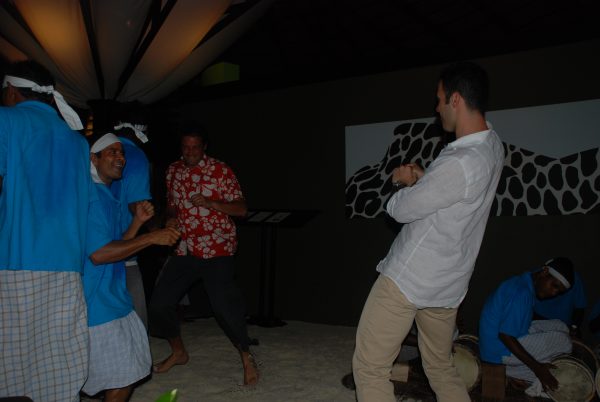 maldives_club_dancing